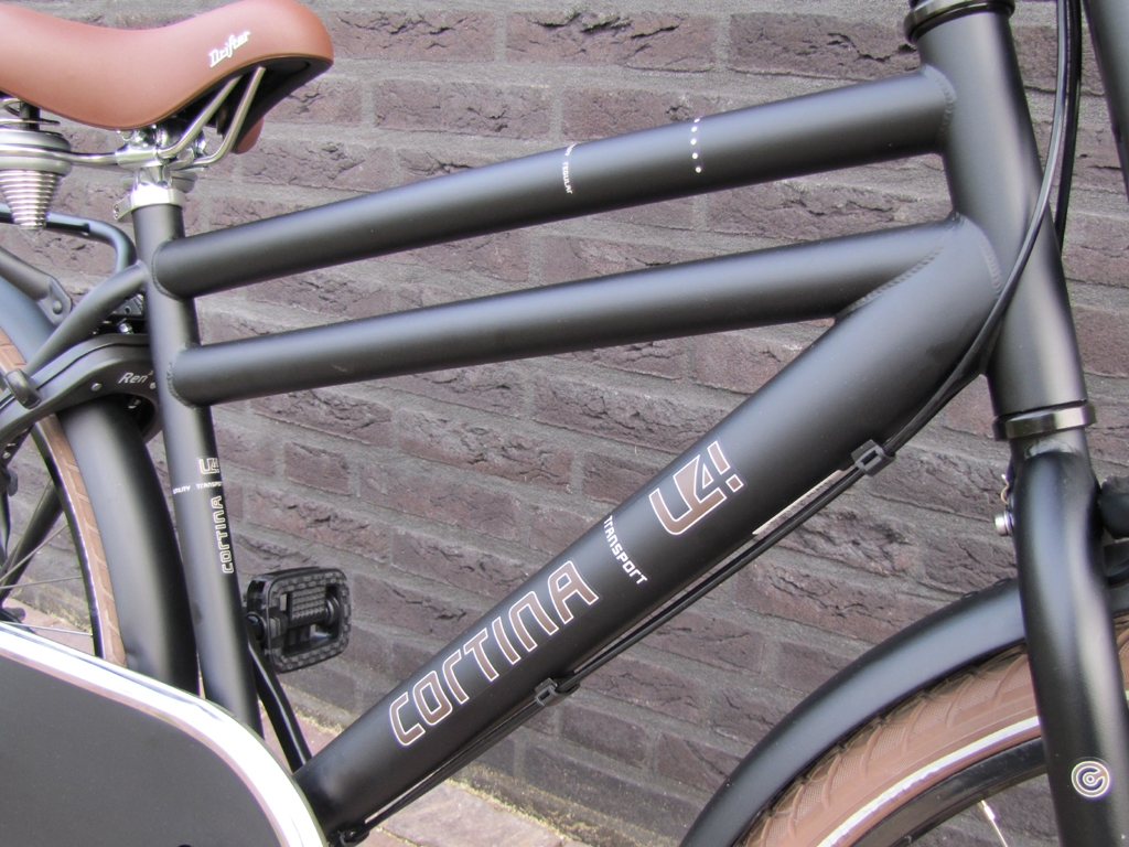 Cortina Transport U4 mini J24 inch Mat Zwart ND, altijd hoge korting!